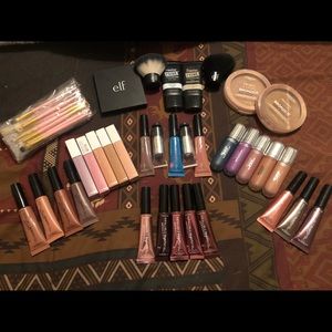 🔥ASSORTED MAKEUP BUNDLE🔥